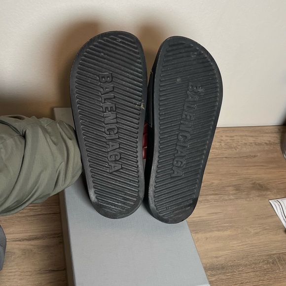 Balenciaga Women’s Pool Slides - Picture 6 of 7